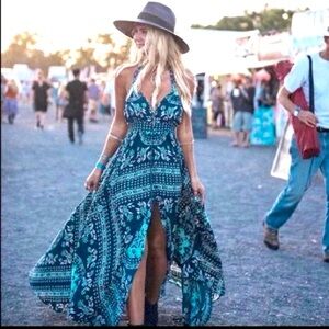 ❌SOLD❌ Spell Gypsy Collective Pandora later kerchief dress Large BNWT